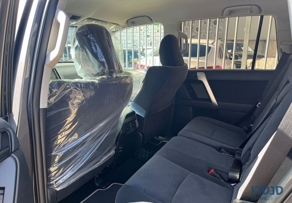 2022' Toyota Land Cruiser טויוטה לנד קרוזר photo #4