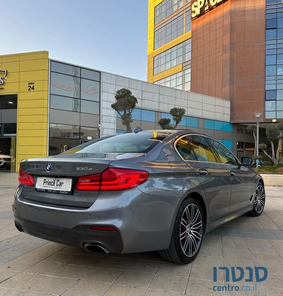 2017' BMW 5 Series ב.מ.וו סדרה 5 photo #3