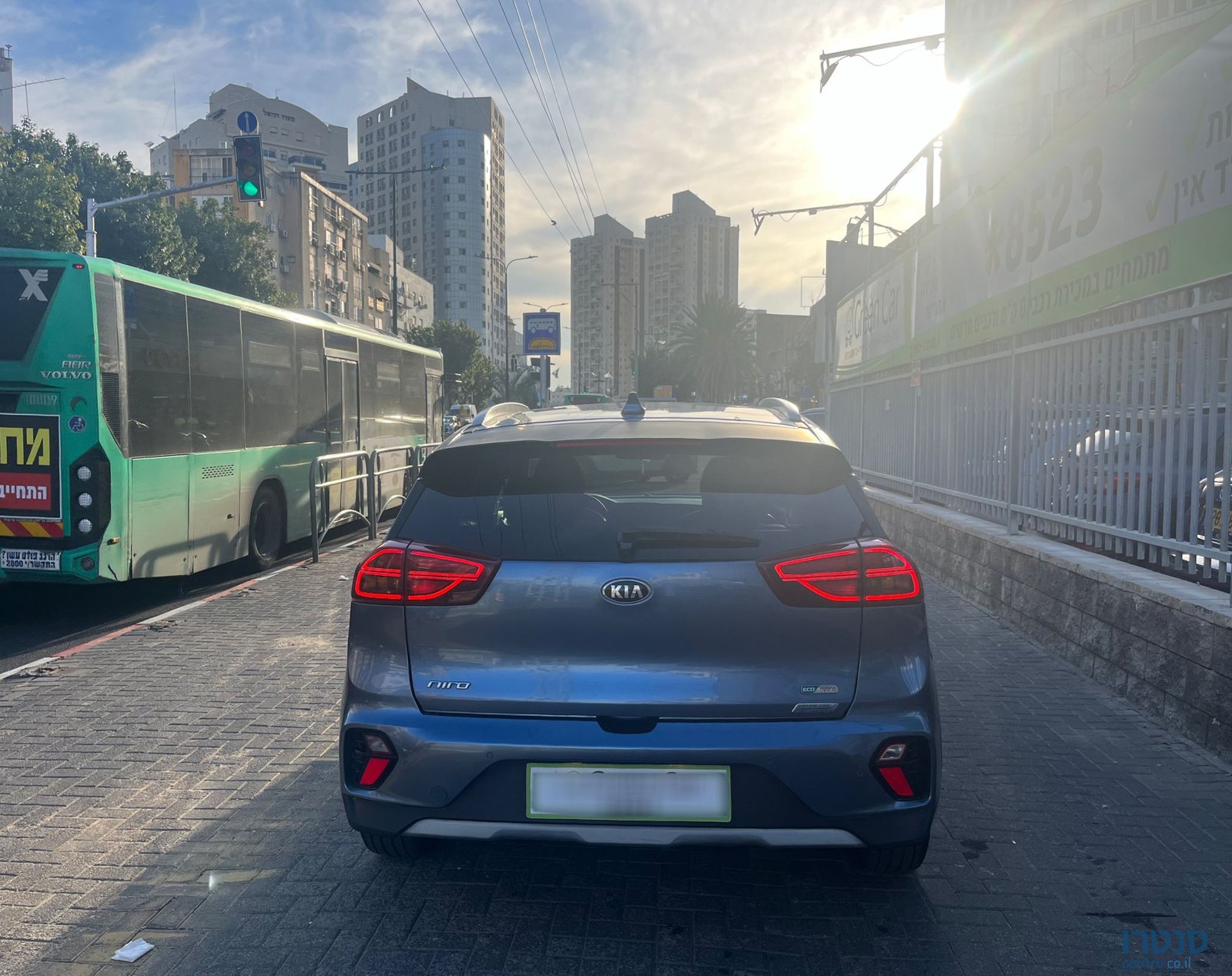 2020' Kia Niro photo #5