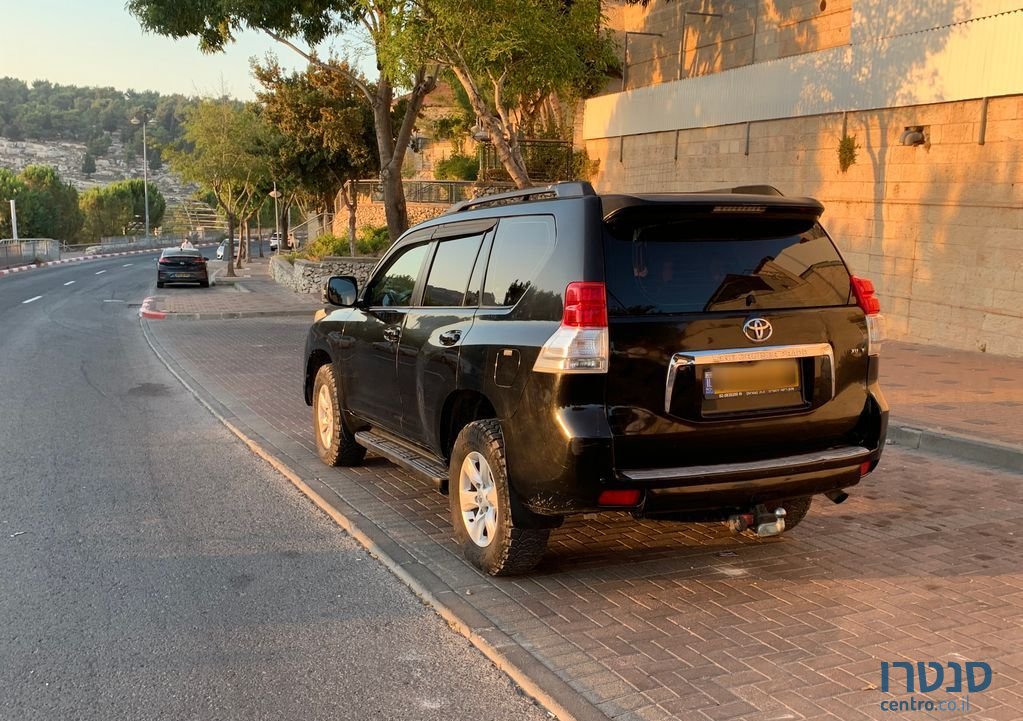 2010' Toyota Land Cruiser טויוטה לנד קרוזר photo #3