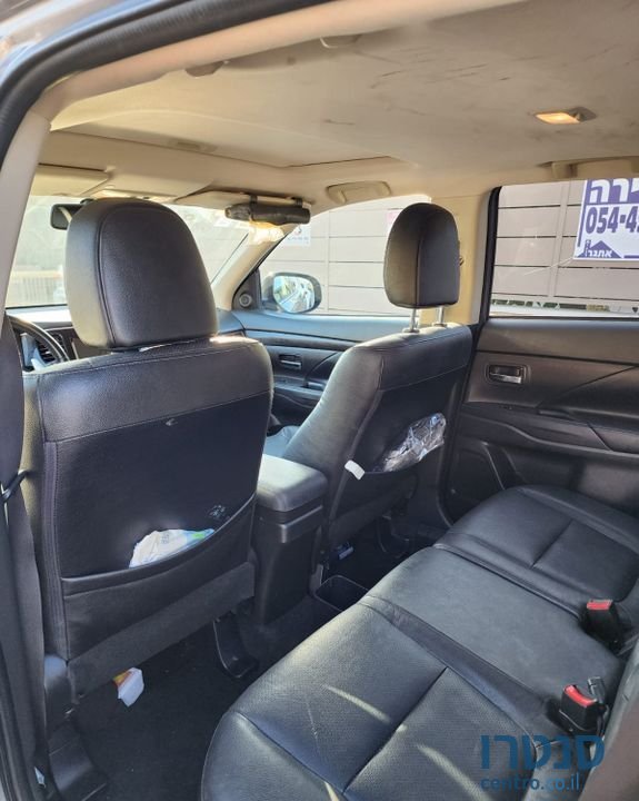 2017' Mitsubishi Outlander מיצובישי אאוטלנדר photo #3