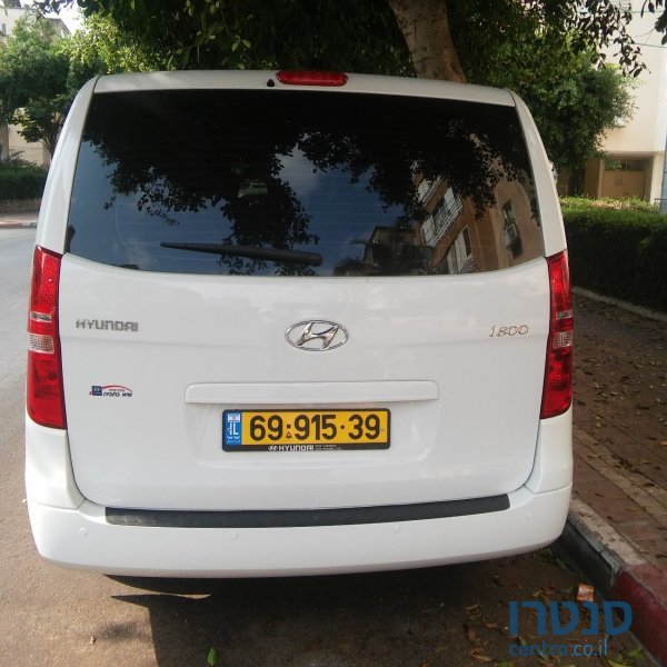 2016' Hyundai i800 photo #2