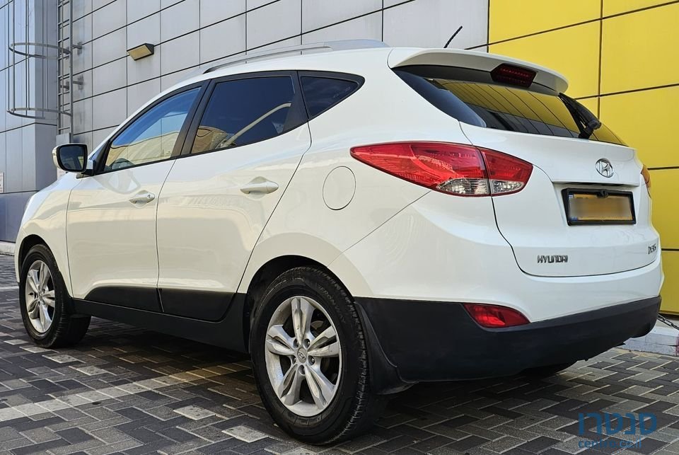 2012' Hyundai ix35 photo #5
