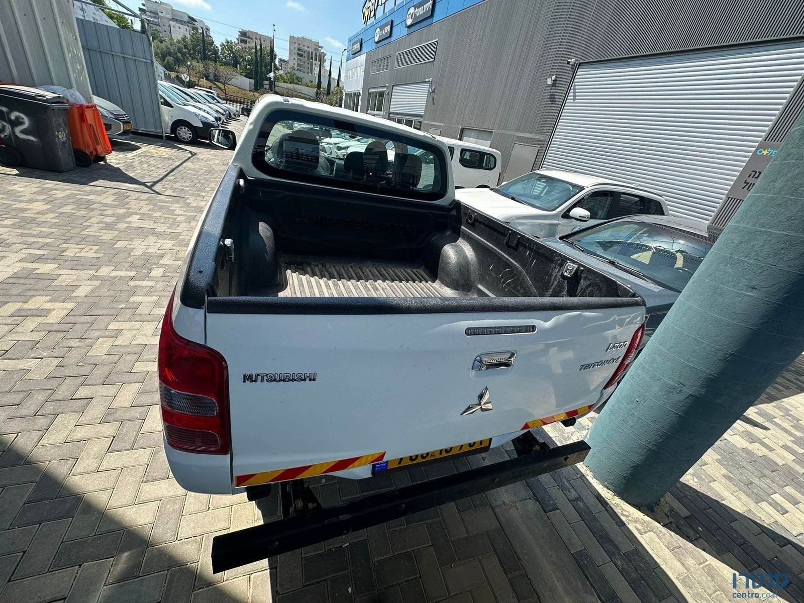 2019' Mitsubishi Triton photo #5