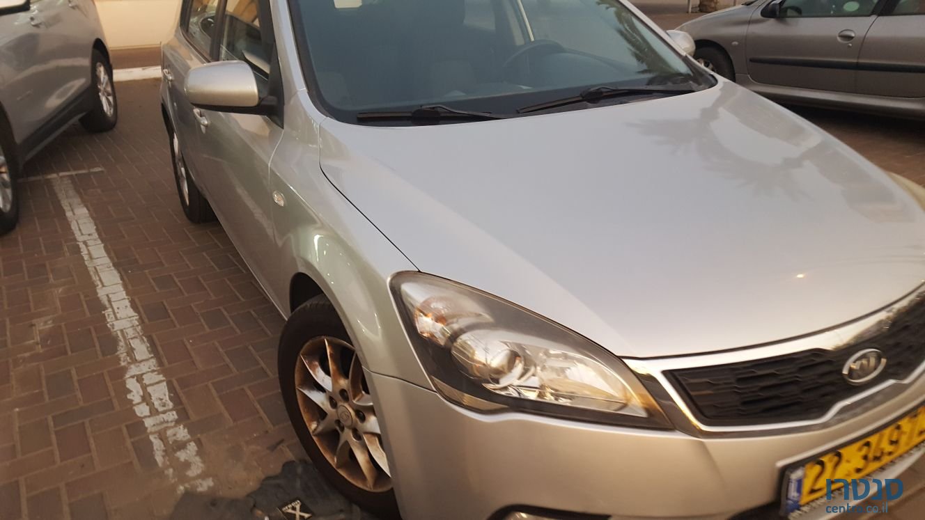 2010' Kia Ceed photo #1