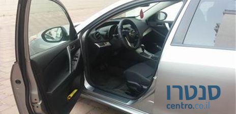 2010' Mazda 3 ספיריט photo #2
