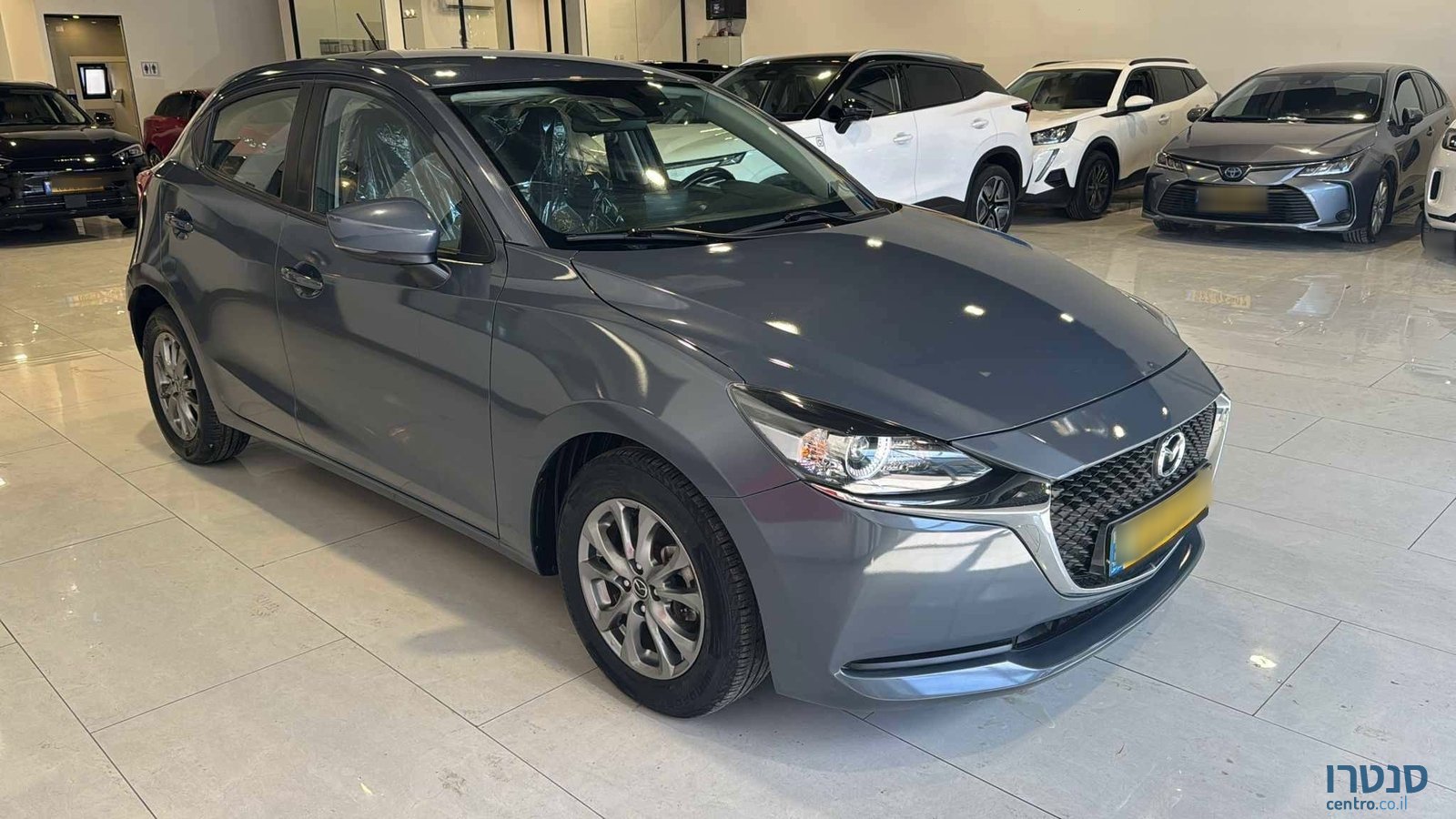 2022' Mazda 2 photo #2