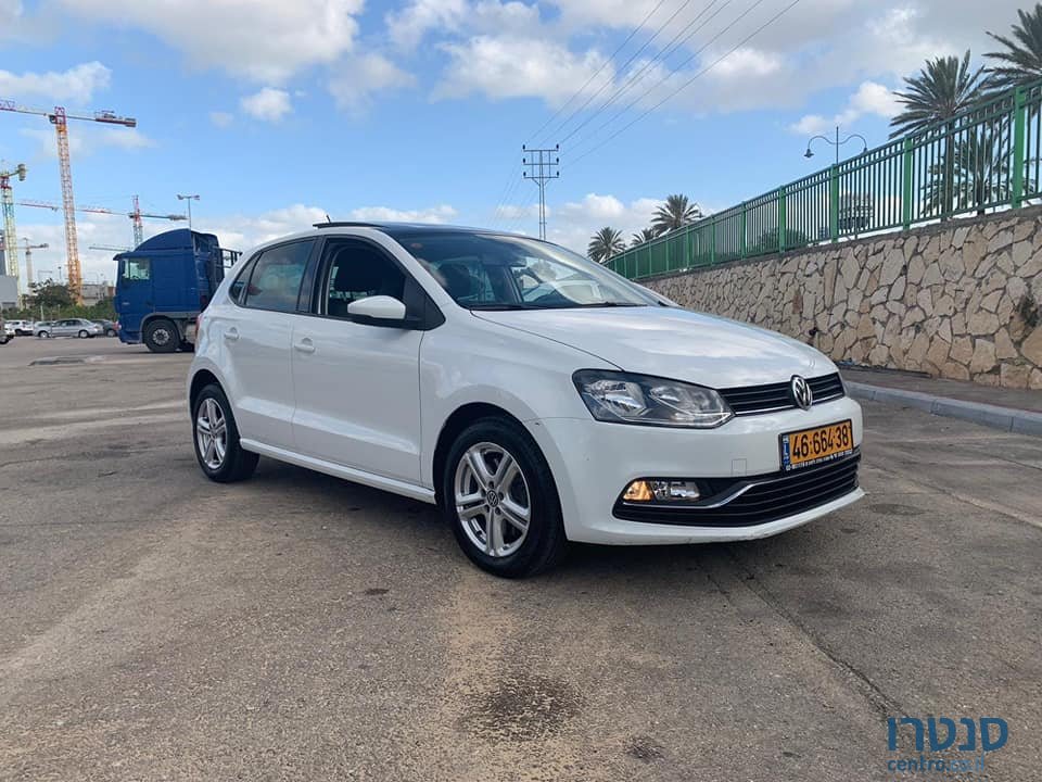 2016' Volkswagen Polo photo #1