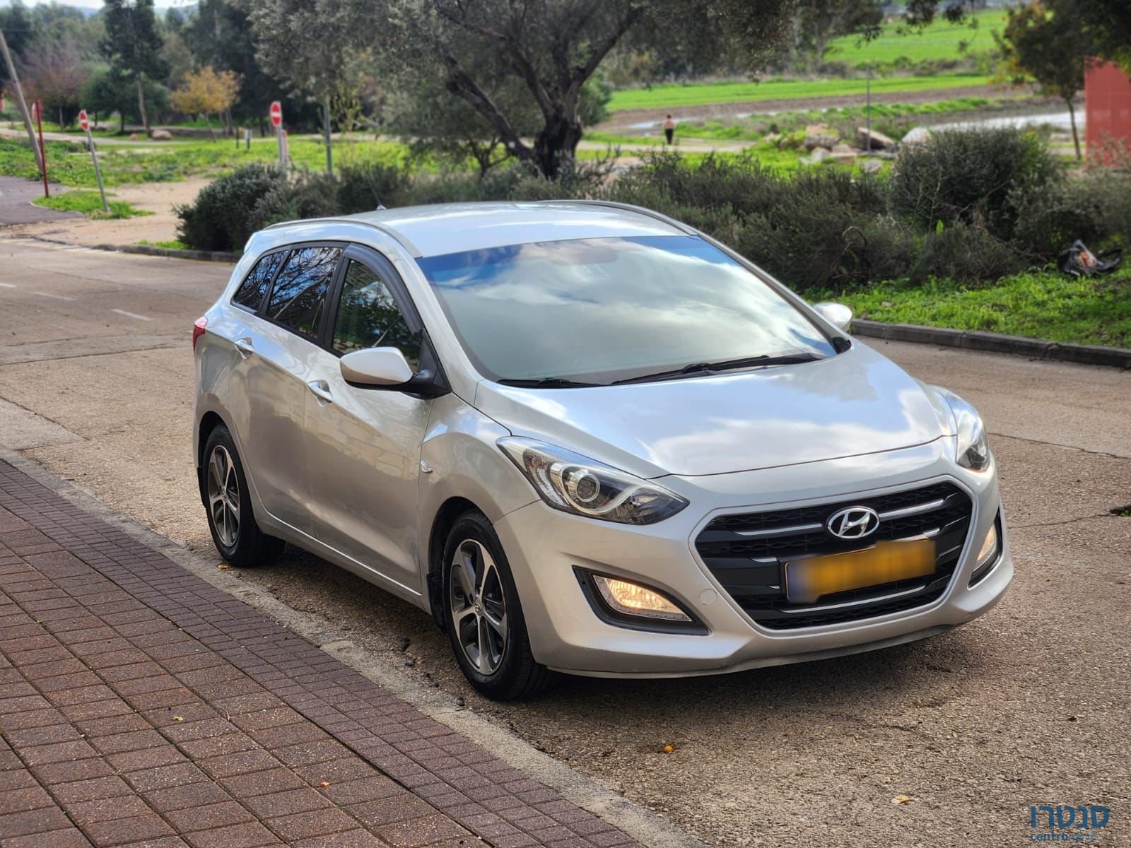 2016' Hyundai i30 photo #1
