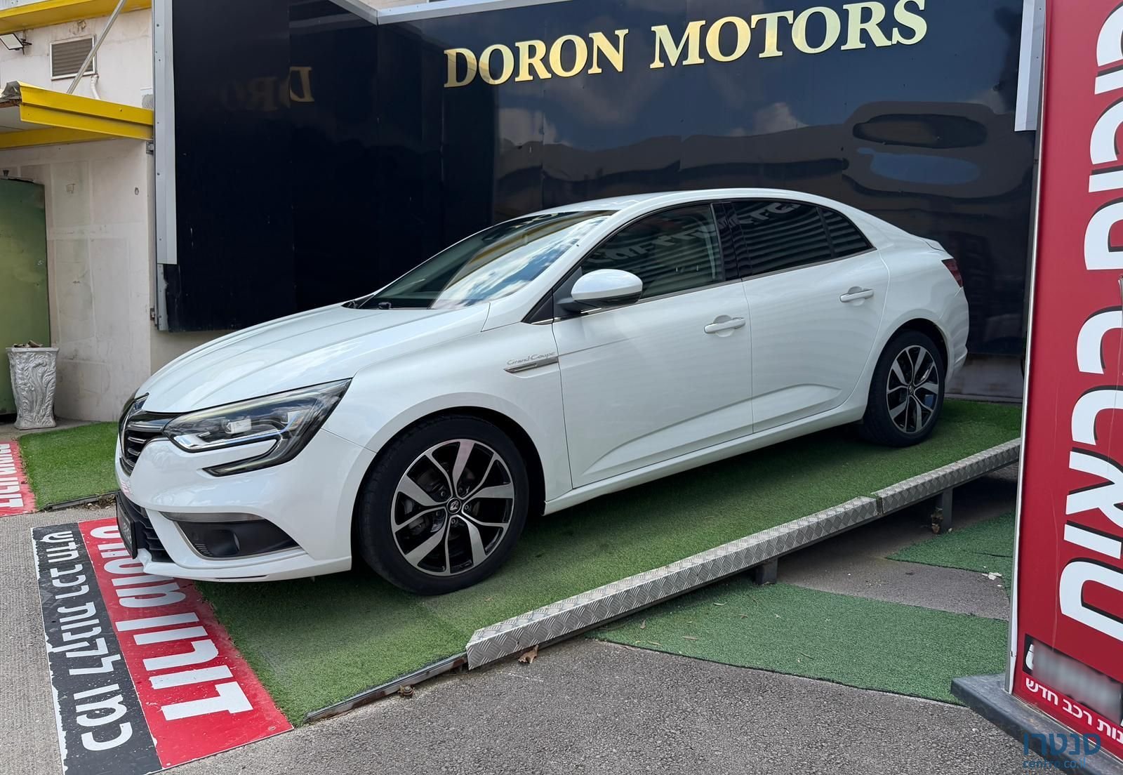 2019' Renault Megane רנו מגאן photo #1