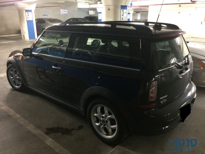 2011' MINI Cooper Clubman photo #1