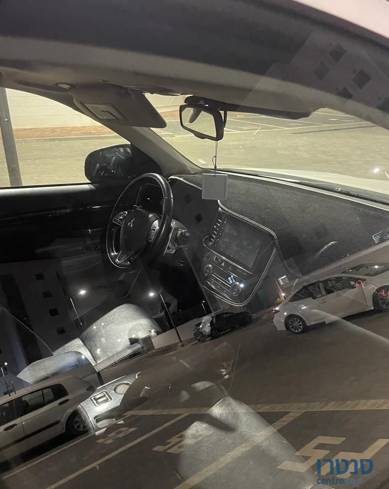 2017' Mitsubishi Outlander מיצובישי אאוטלנדר photo #4