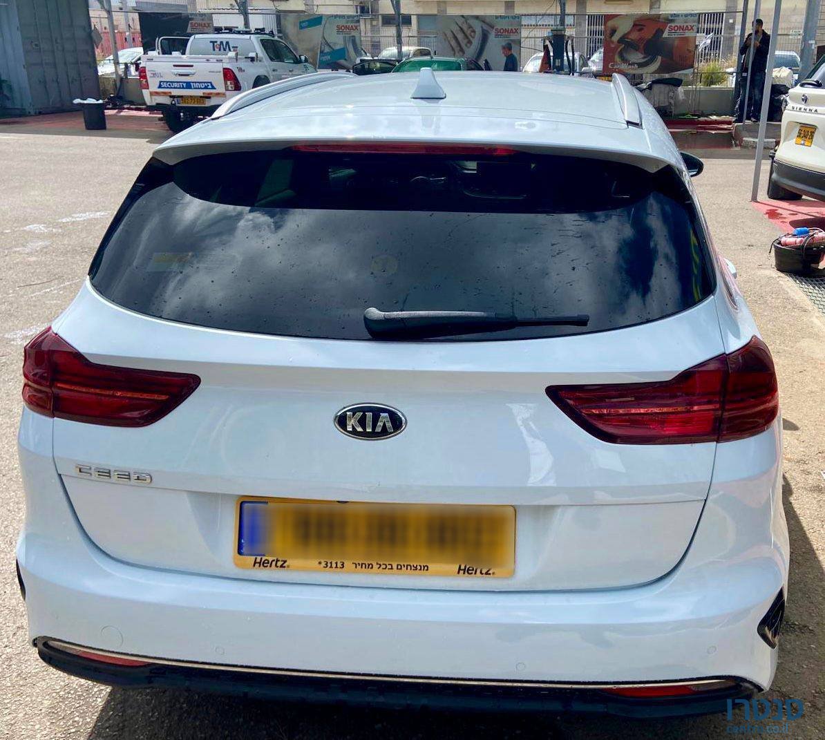 2020' Kia Ceed LX photo #7