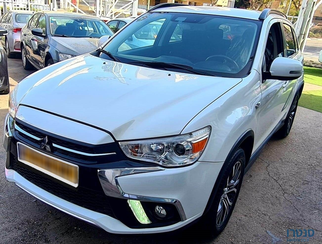 2019' Mitsubishi ASX photo #1