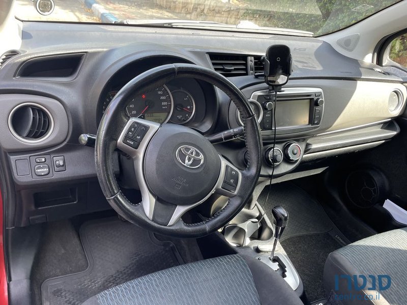 2012' Toyota Yaris טויוטה יאריס photo #2