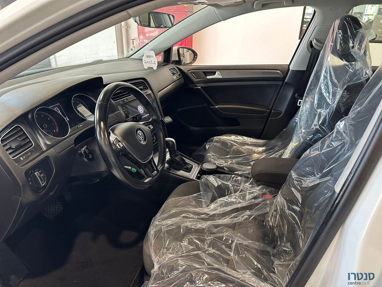 2020' Volkswagen Golf photo #5