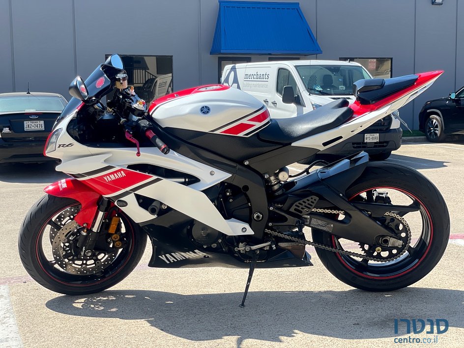 2012' Yamaha YZF R6 photo #3