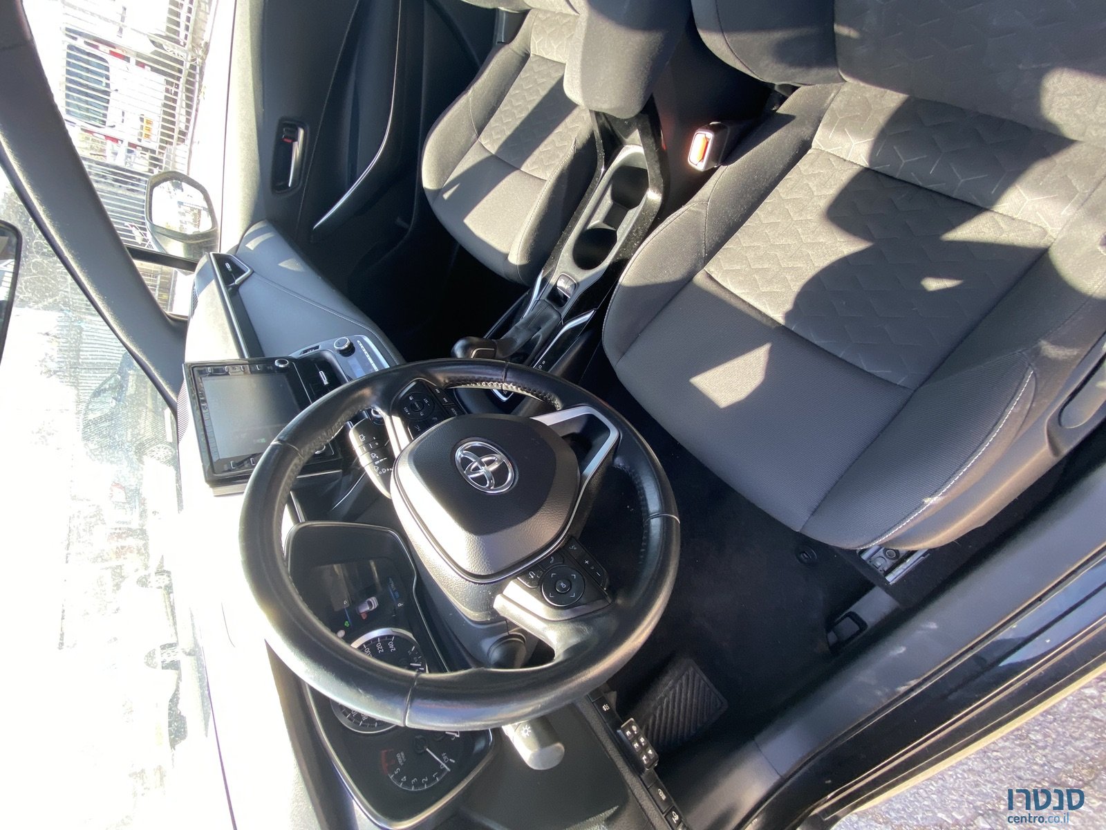 2022' Toyota Corolla photo #7