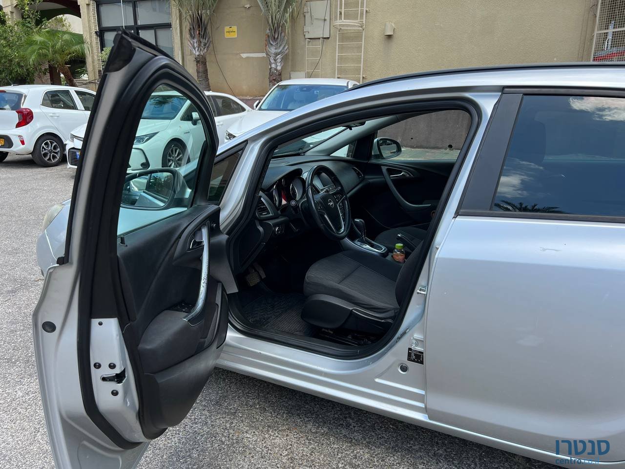 2014' Opel Astra Berlina Station Wagon photo #3