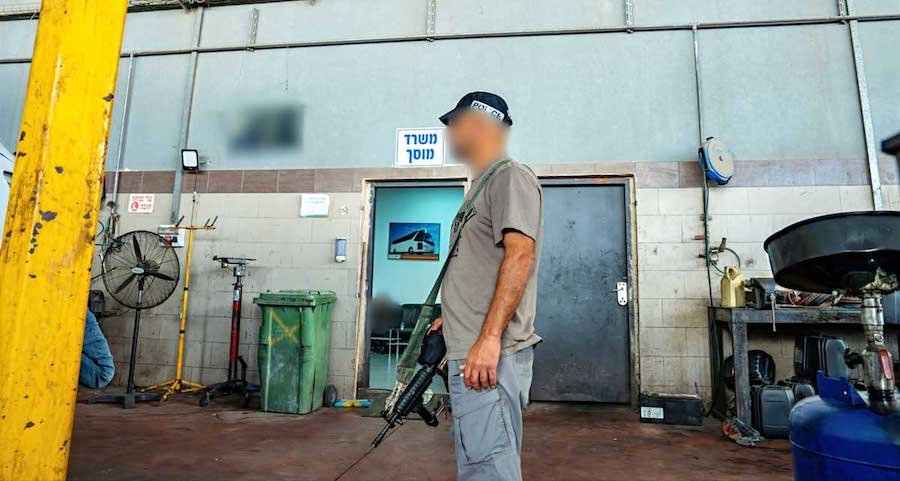Обыск в фирме по лицензированию транспортных средств