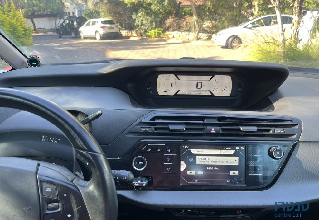 2016' Citroen C4 Picasso סיטרואן C4 פיקאסו photo #6