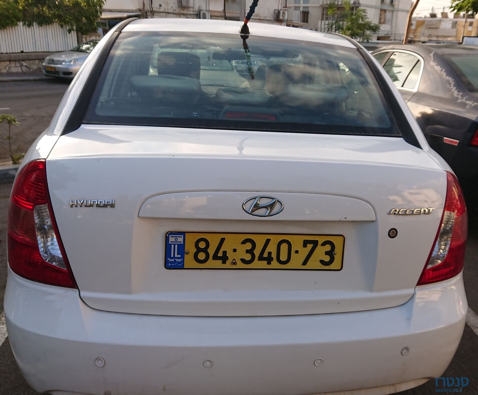 2010' Hyundai Accent photo #2