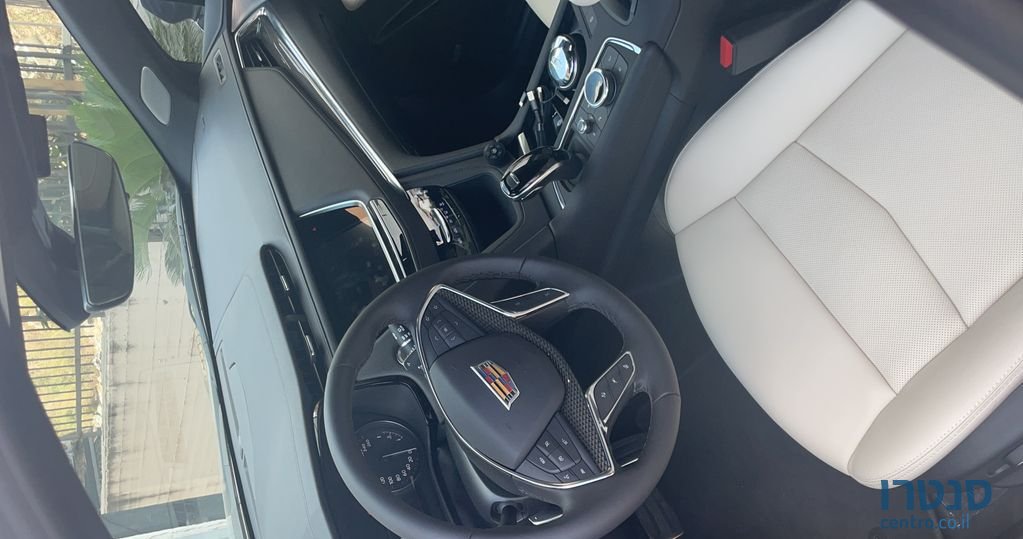 2021' Cadillac Xt5 קאדילק photo #3