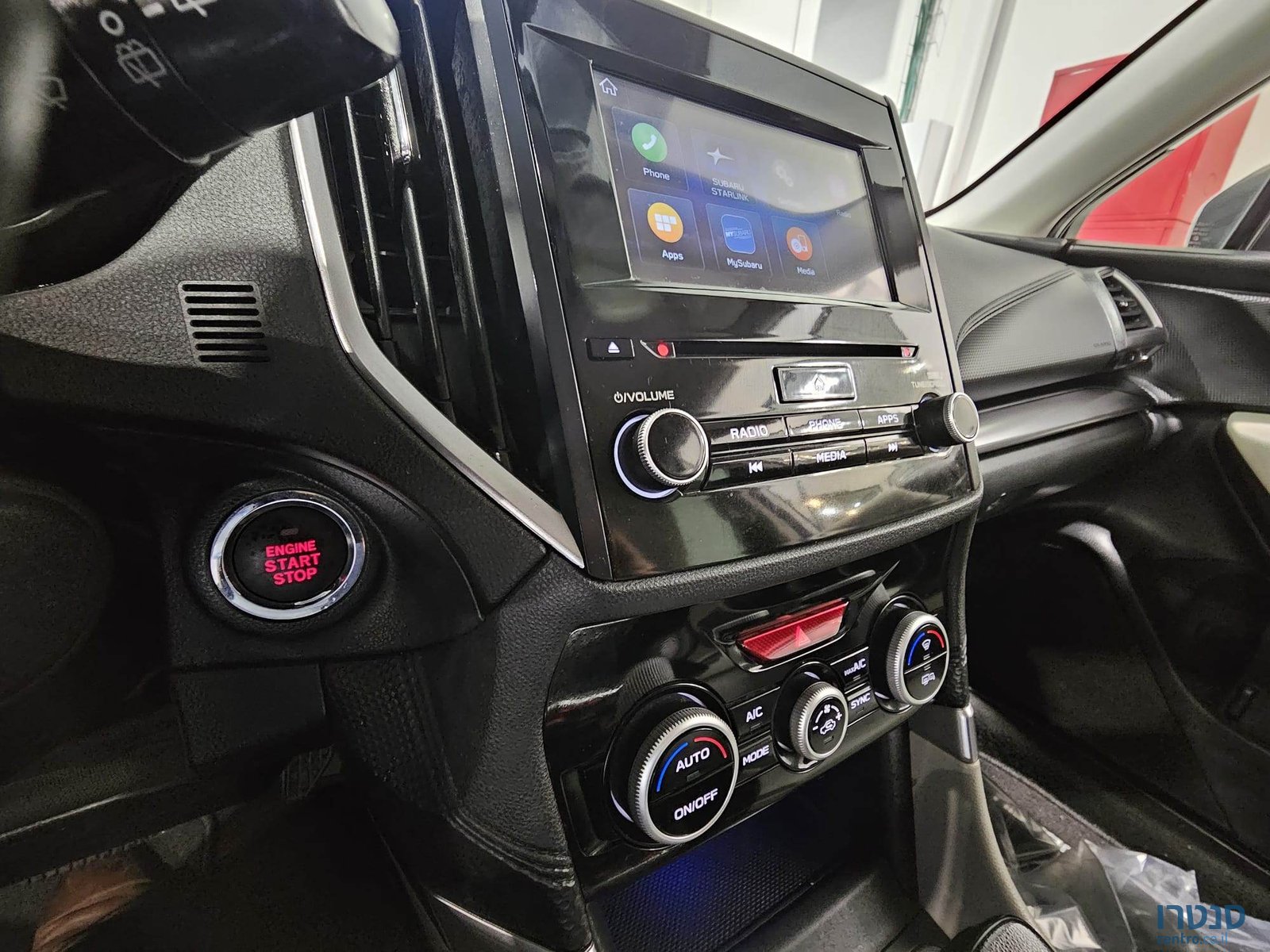 2020' Subaru Forester photo #7