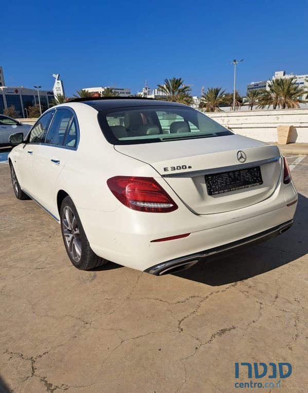 2019' Mercedes-Benz E-Class מרצדס photo #3