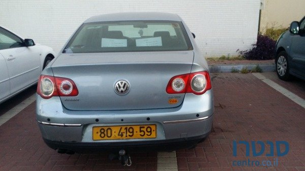 2006' Volkswagen Passat photo #3