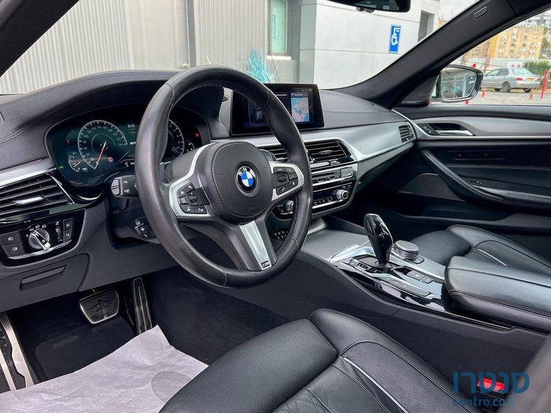 2019' BMW 5 Series ב.מ.וו סדרה 5 photo #6