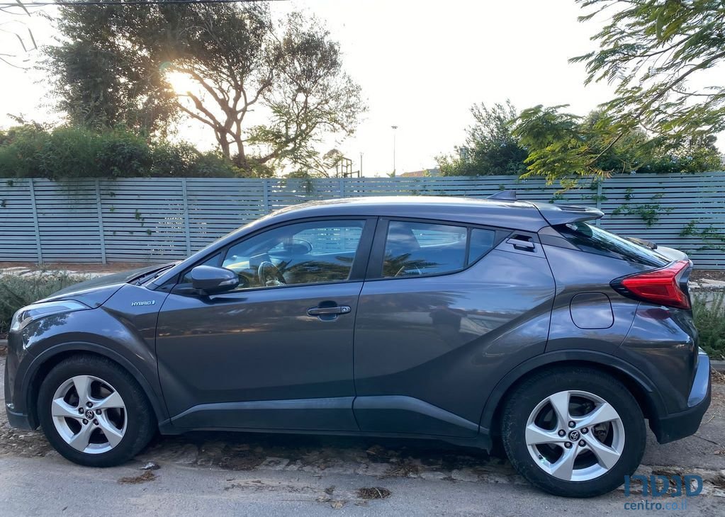 2018' Toyota C-HR טויוטה photo #3