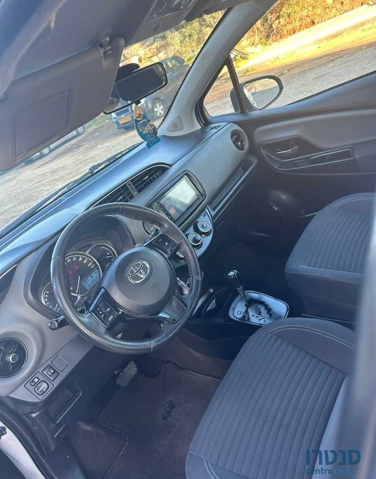 2019' Toyota Yaris טויוטה יאריס photo #3