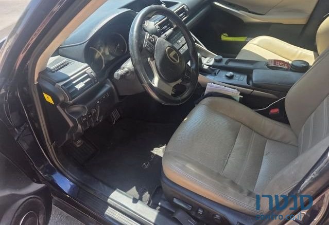 2018' Lexus Is300H לקסוס photo #3