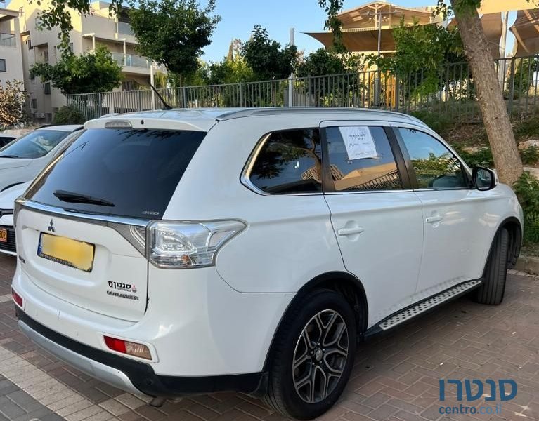 2014' Mitsubishi Outlander מיצובישי אאוטלנדר photo #2