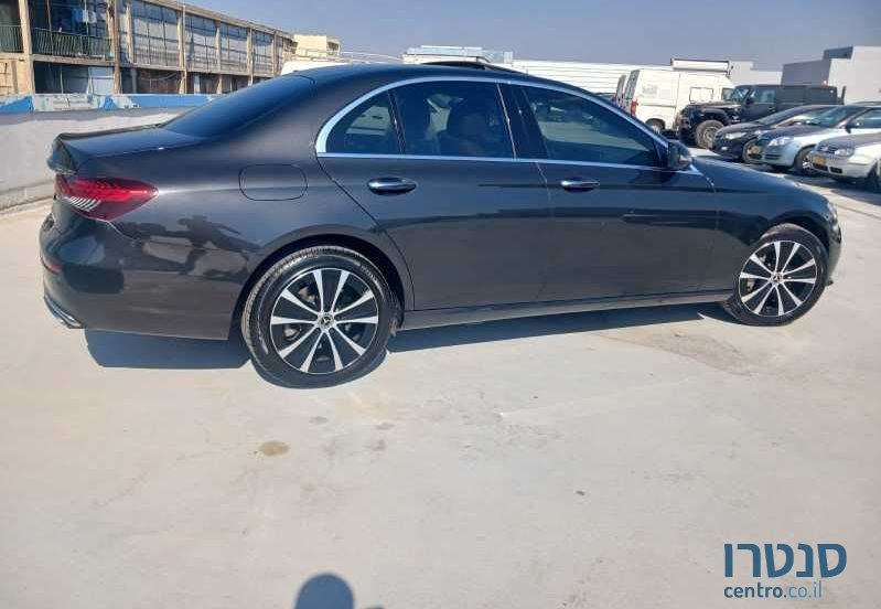 2022' Mercedes-Benz E-Class מרצדס-בנץ photo #2