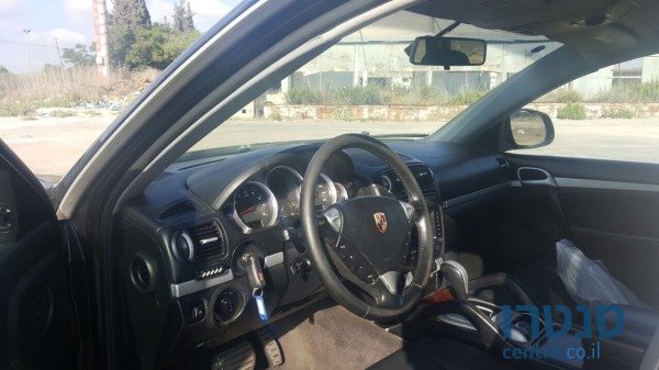 2006' Porsche Cayenne photo #5