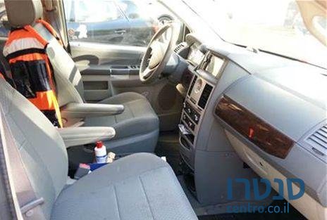 2011' Chrysler Grand Voyager photo #4