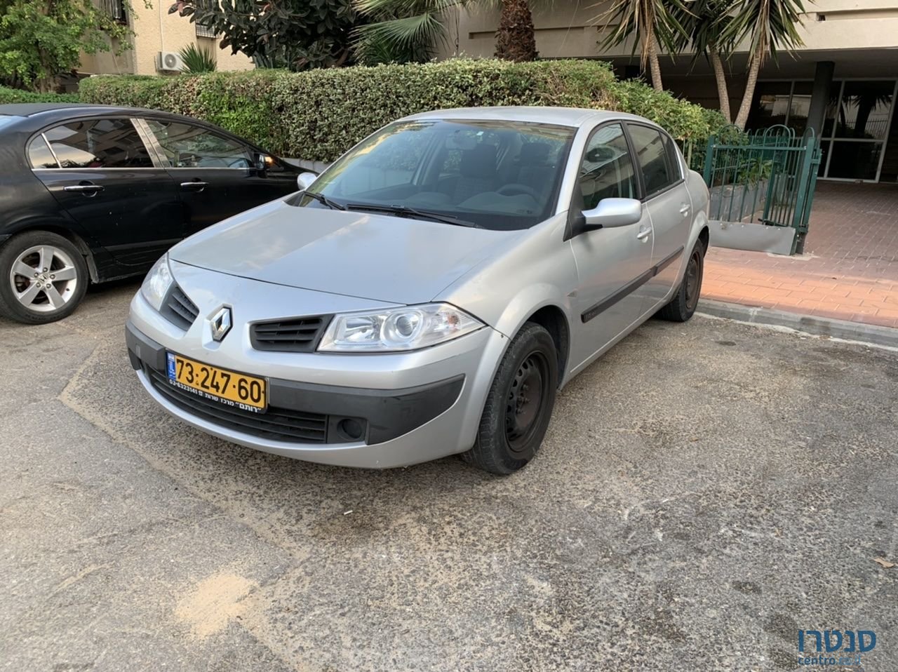 2007' Renault Megane photo #1