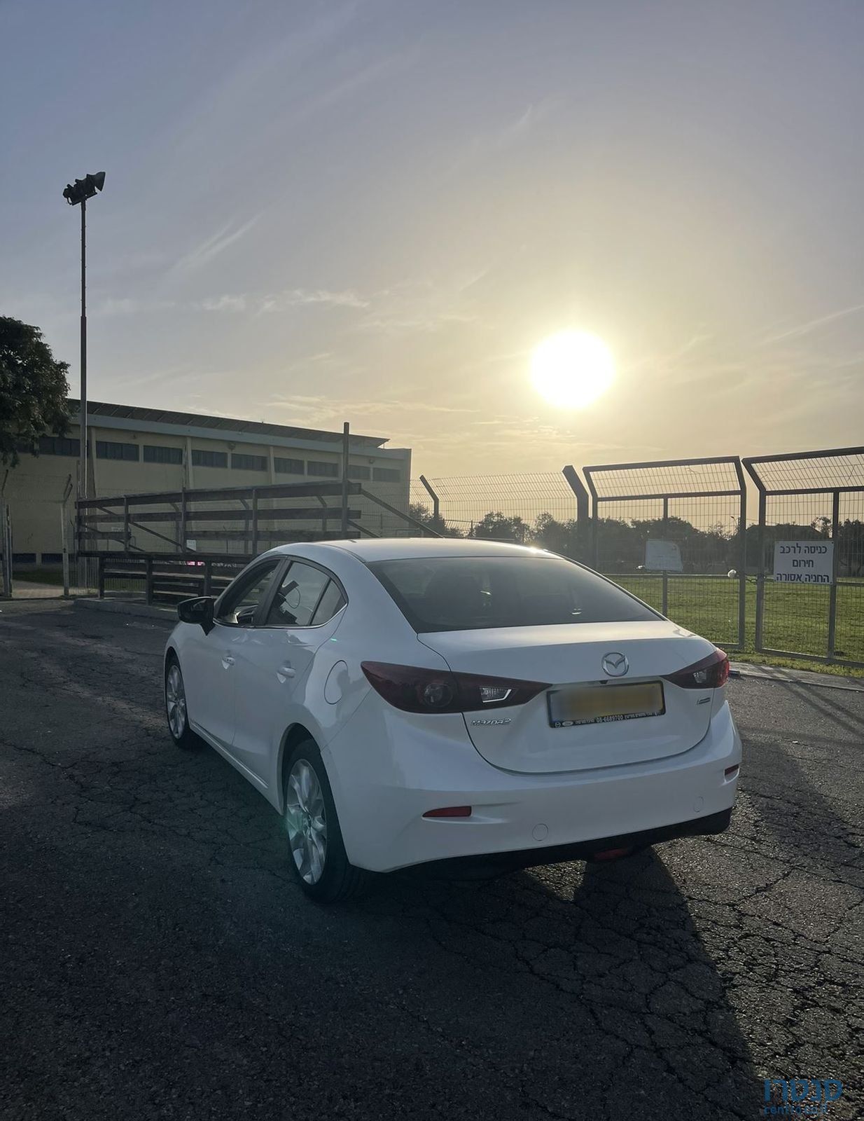 2015' Mazda 3 מאזדה photo #4