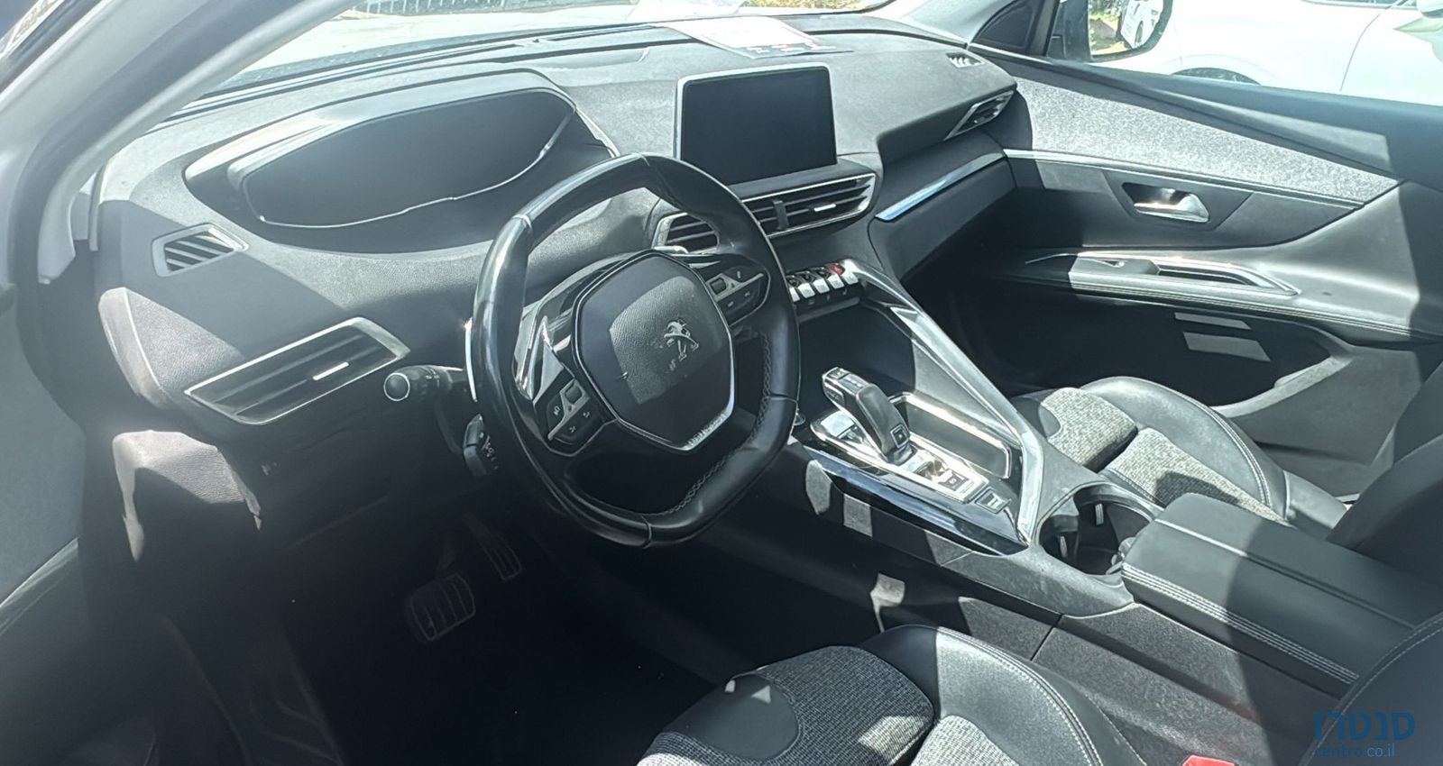 2020' Peugeot 3008 פיג'ו photo #3