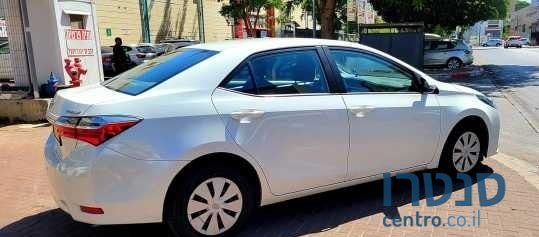 2018' Toyota Corolla טויוטה קורולה photo #1
