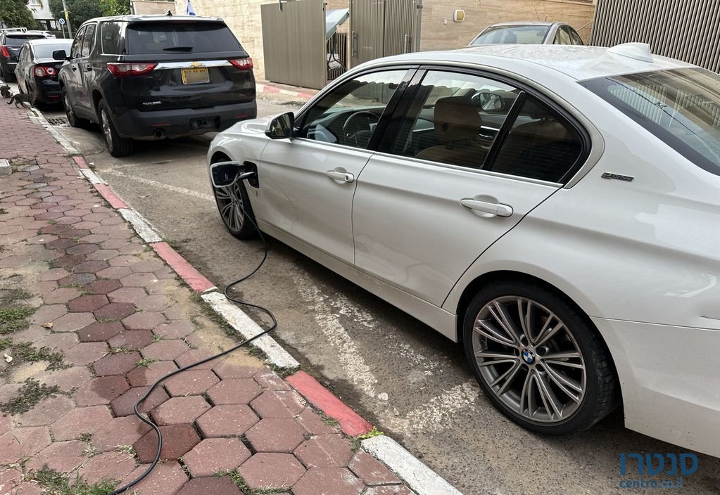 2019' BMW 3 Series ב.מ.וו סדרה 3 photo #1