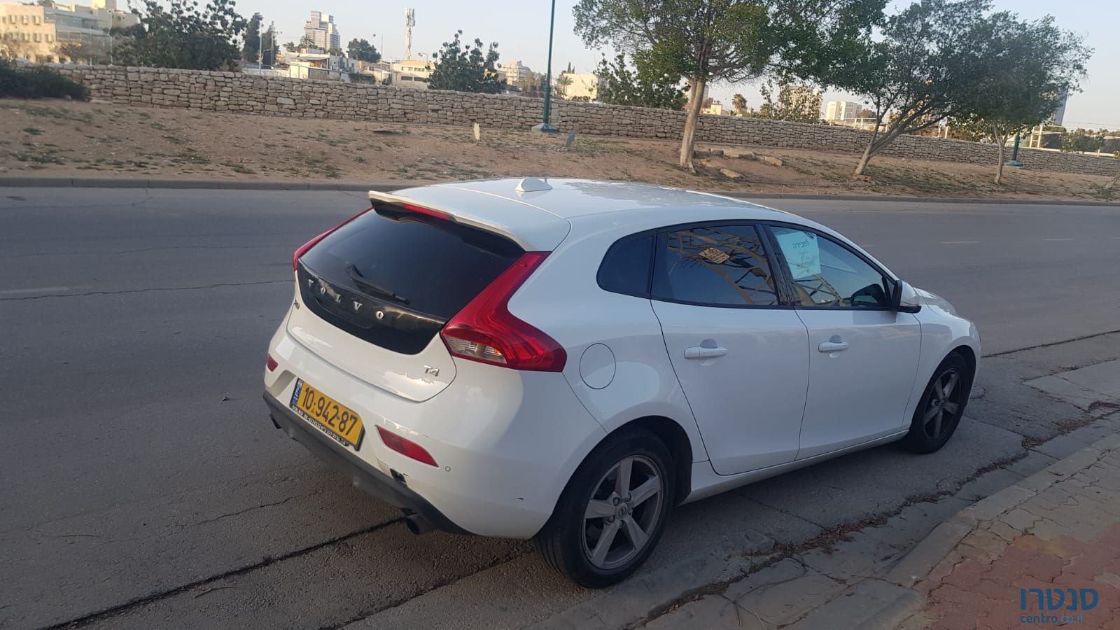 2017' Volvo V40 וולוו photo #1