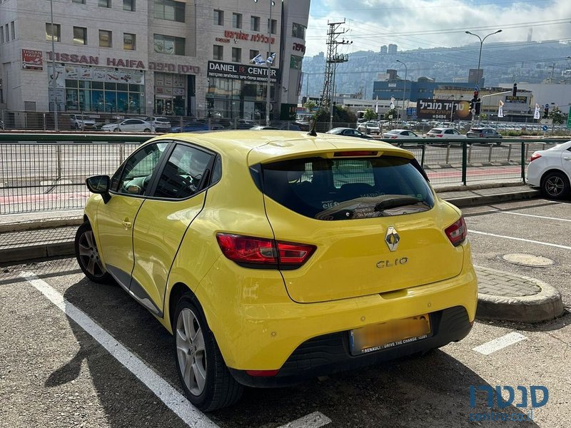 2015' Renault Clio 4 photo #3