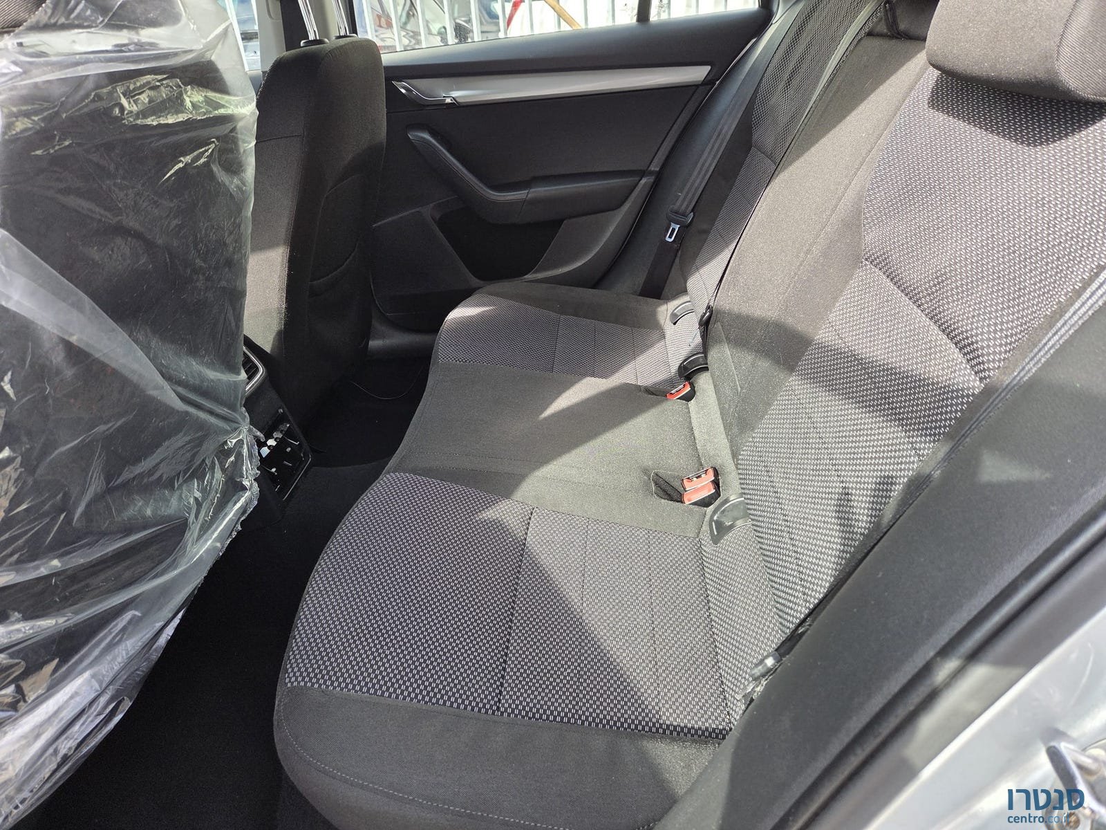 2017' Skoda Octavia סטיישן photo #3