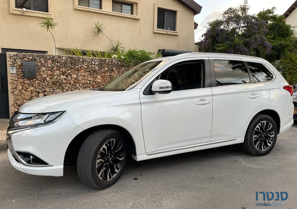 2018' Mitsubishi Outlander מיצובישי אאוטלנדר photo #2