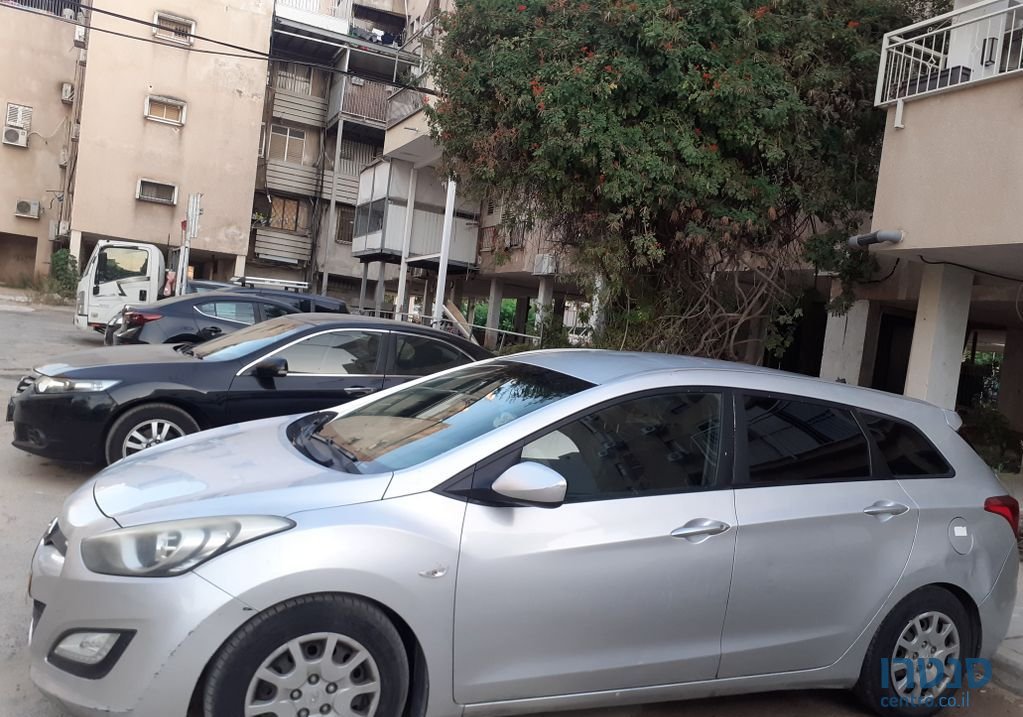 2013' Hyundai i30 יונדאי photo #4