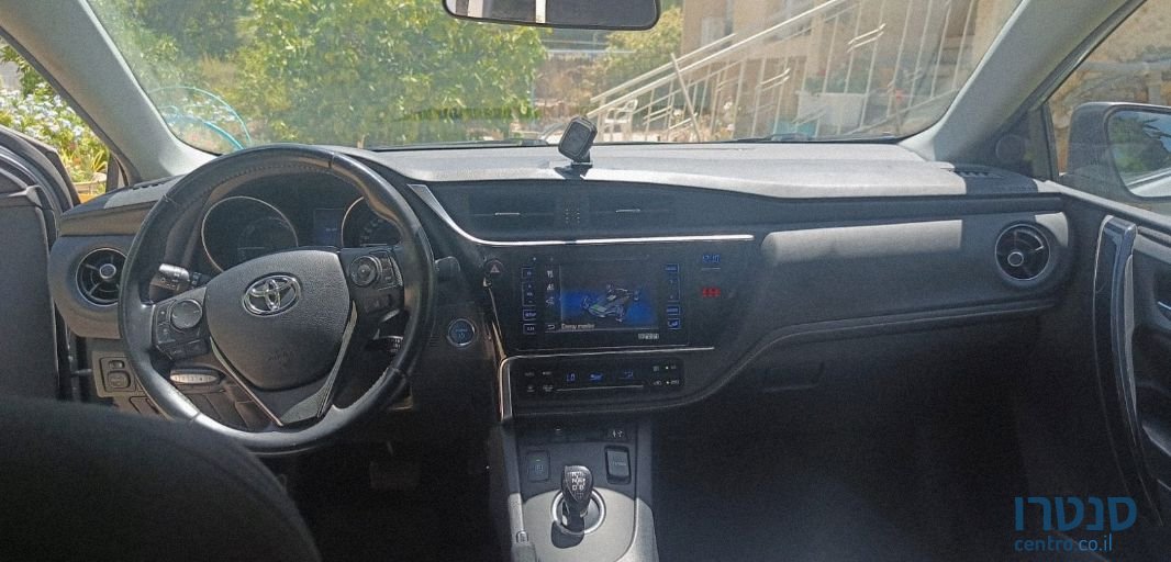 2017' Toyota Auris טויוטה אוריס photo #4