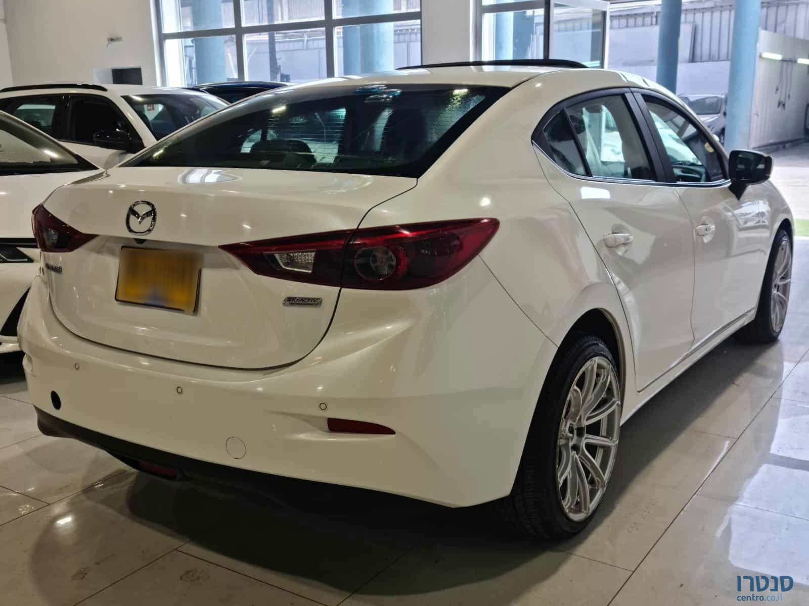 2018' Mazda 3 photo #3